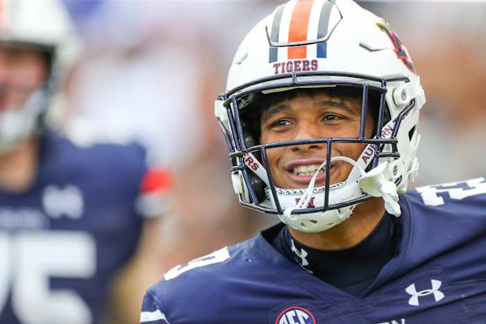 Jeremiah Cobb vs UMass - Eric Starling/Auburn Daily