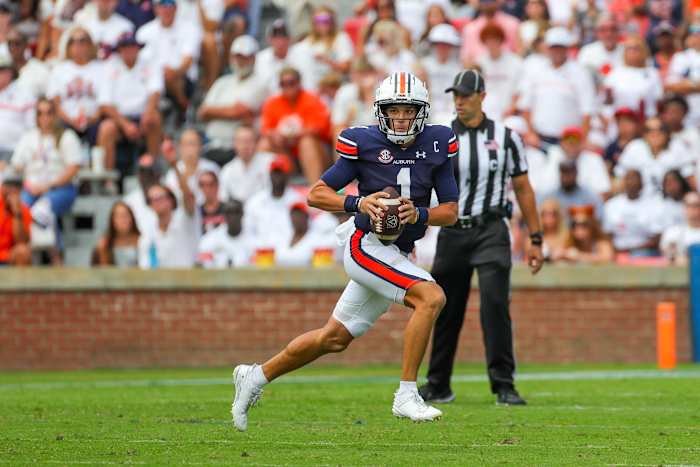 Payton Thorne vs UMass - Eric Starling/Auburn Daily