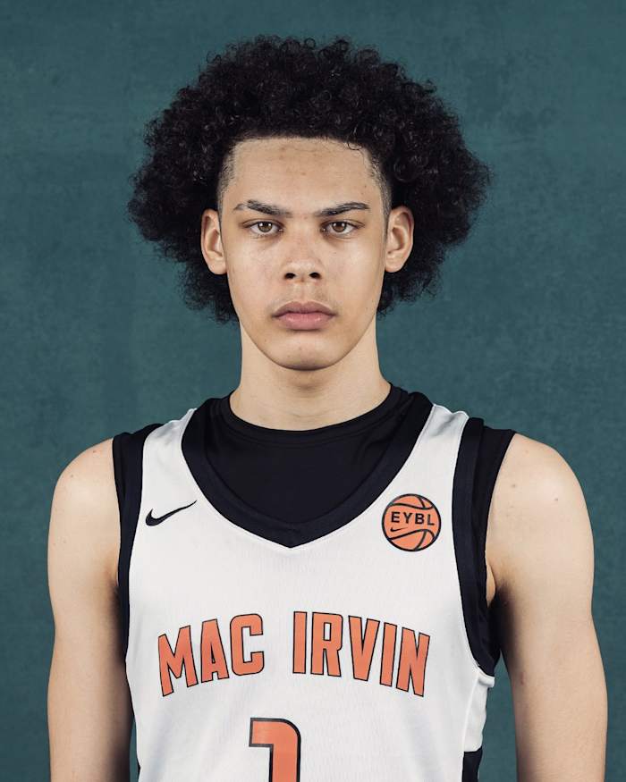 Aleks Alston plays for Mac Irvin Fire on the Nike EYBL Circuit.