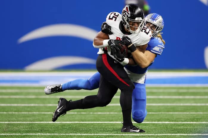 Atlanta Falcons running back Tyler Allgeier gets tackled in a game where the Detroit Lions held him to 2.2 yards per carry.