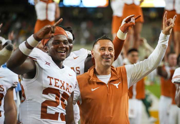 Texas head coach Steve Sarkisian (right)