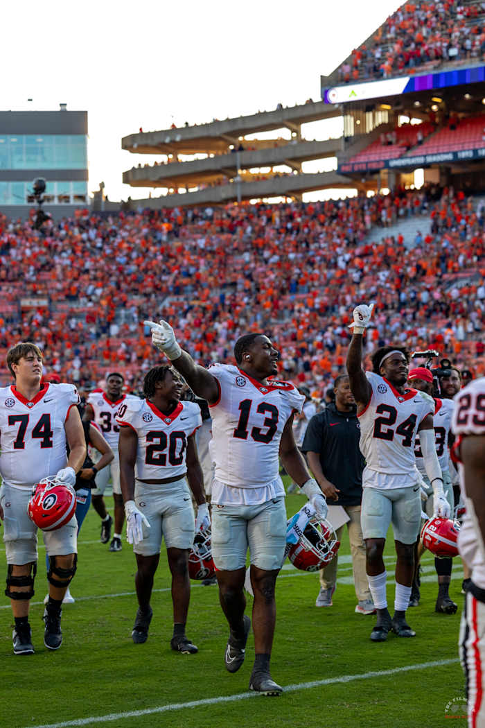 Mykel Williams leaves Jordan-Hare with Mykel Willimas waving good-bye to Auburn fans. 