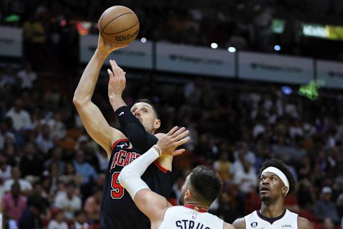 Chicago Bulls center Nikola Vucevic (9) drives to the basket against Miami Heat guard Max Strus (31) during the third quarter at Kaseya Center