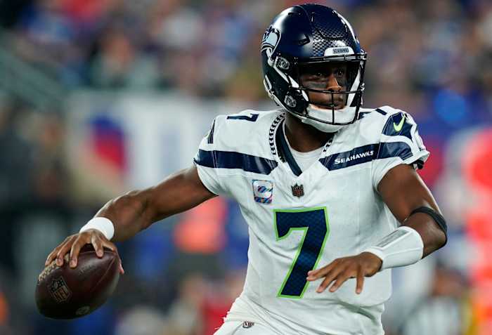 Seattle Seahawks quarterback Geno Smith (7) throws against the New York Giants in the first half at MetLife Stadium on Monday, Oct. 2, 2023, in East Rutherford.