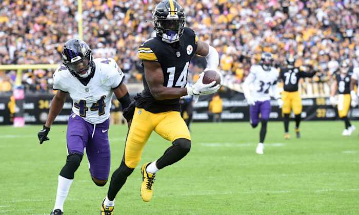 Pittsburgh Steelers wide receiver George Pickens finished the game with six catches for 130 yards and a touchdown.