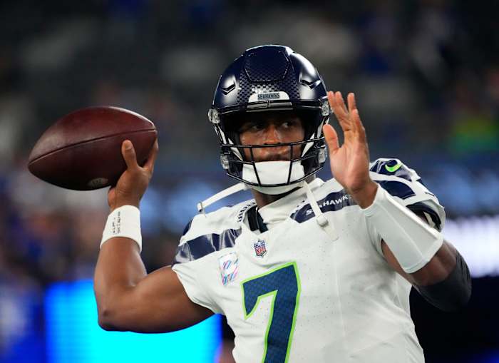 Seattle Seahawks quarterback Geno Smith (7) pre game against the New York Giants at MetLife Stadium.