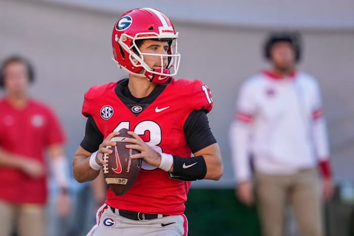 thens, Georgia, USA; Georgia Bulldogs quarterback Stetson Bennett (13) looks downfield against the Kentucky Wildcats during the first half at Sanford Stadium. Mandatory Credit: Dale Zanine-USA TODAY Sports