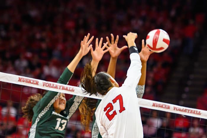 12_Harper Murray_VB vs Michigan State 1013