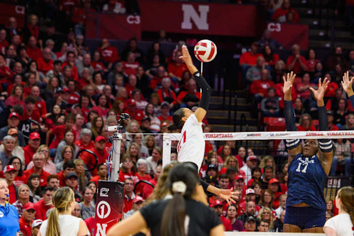 15_Harper Murray_VB vs Penn State 1014