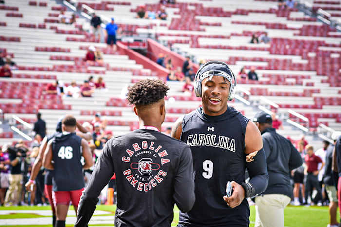 Four-Star CB Commit Braydon Lee with Gamecock EDGE #9 Desmond Umeozulu