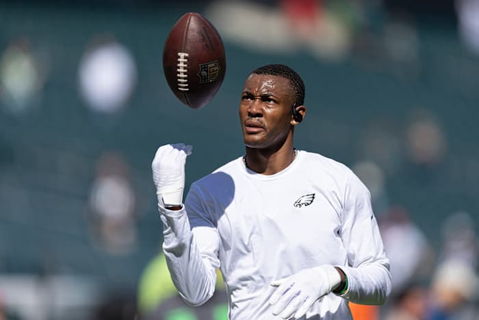 Receiver DeVonta Smith and the Philadelphia Eagles will wear their Kelly Green throwback uniforms in Week 7.