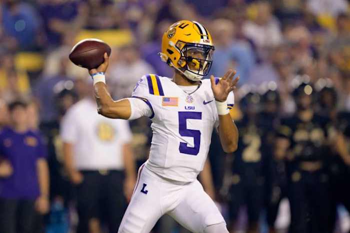 LSU quarterback Jayden Daniels