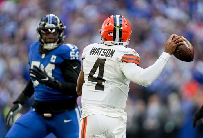 Cleveland Browns quarterback Deshaun Watson (4) looks to throw downfield Sunday, Oct. 22, 2023, during a game against the Indianapolis Colts at Lucas Oil Stadium in Indianapolis