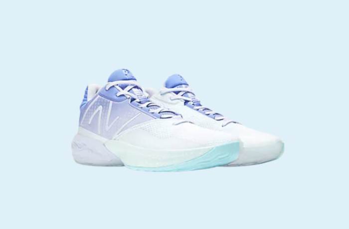 New Balance Two Way WXY v4 in light purple