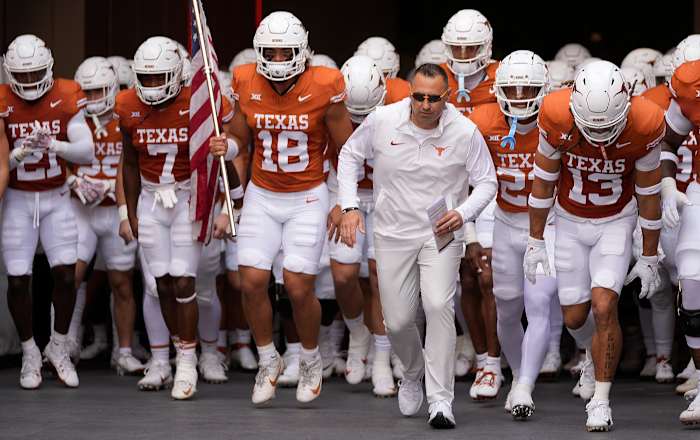 Texas Longhorns head coach Steve Sarkisian and the Longhorns roster