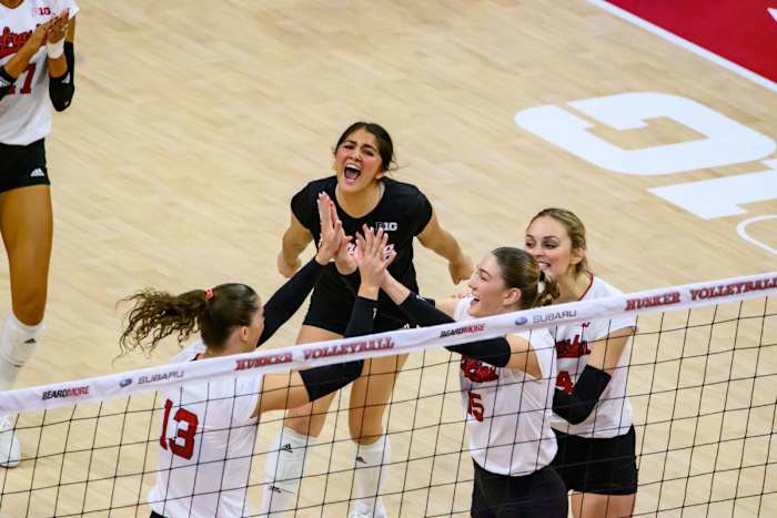 15_Lexi Rodriguez_VB vs Illinois 1112