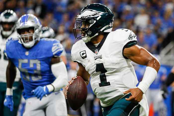 Jalen Hurts and the Philadelphia Eagles are attempting to hold off the Detroit Lions in the race for the NFC's top seed.