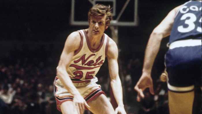New York Nets guard Bill Melchionni