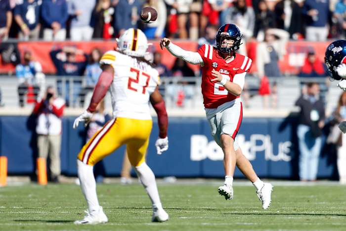 Ole Miss Rebels QB Jaxson Dart