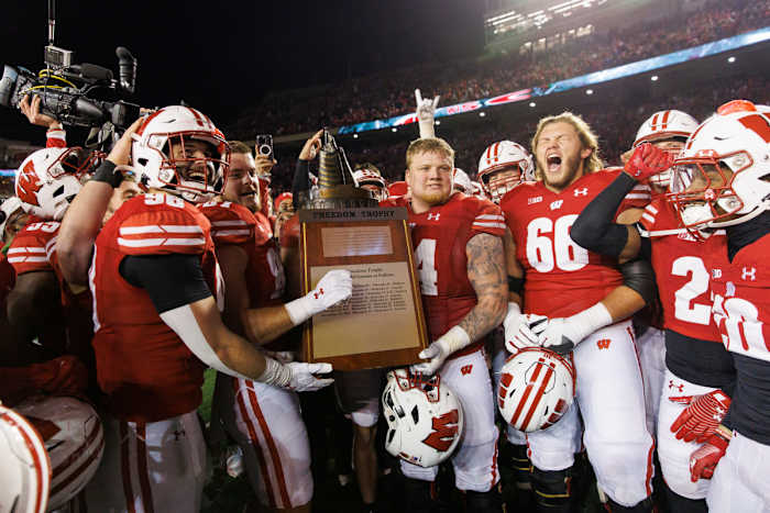 2023 Nebraska Wisconsin football Freedom Trophy USATSI_21932344