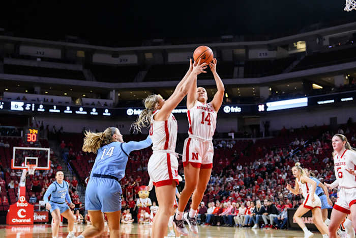 01_Callin Hake_WBB vs Creighton 1119