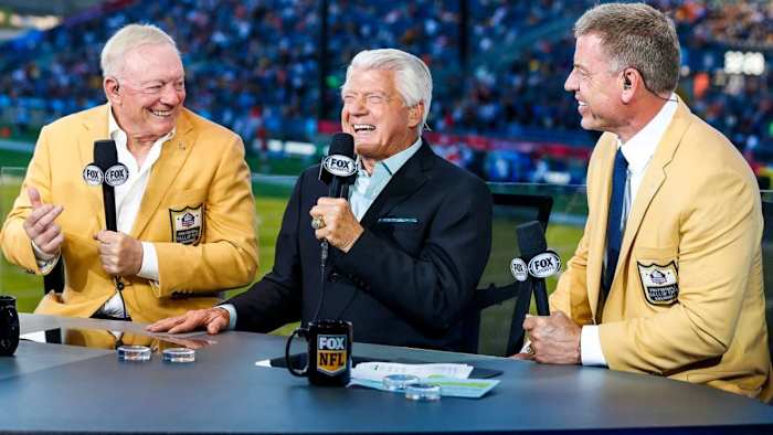 Jerry Jones and Troy Aikman will be at Jimmy Johnson's Ring of Honor induction Dec. 30.