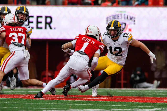 16_Billy Kemp_FB vs Iowa 1124