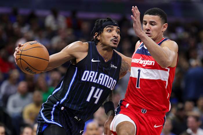 Gary Harris driving to the basket against the Washington Wizards.