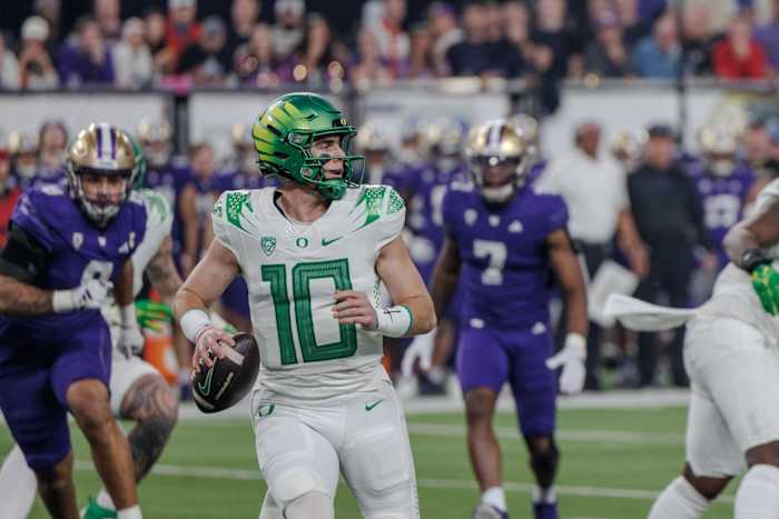 Oregon Ducks quarterback Bo Nix throws a pass in the Pac-12 Championship.
