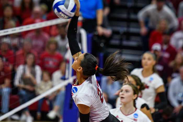 04_Harper Murray_VB vs Arkansas Regional Final 1209