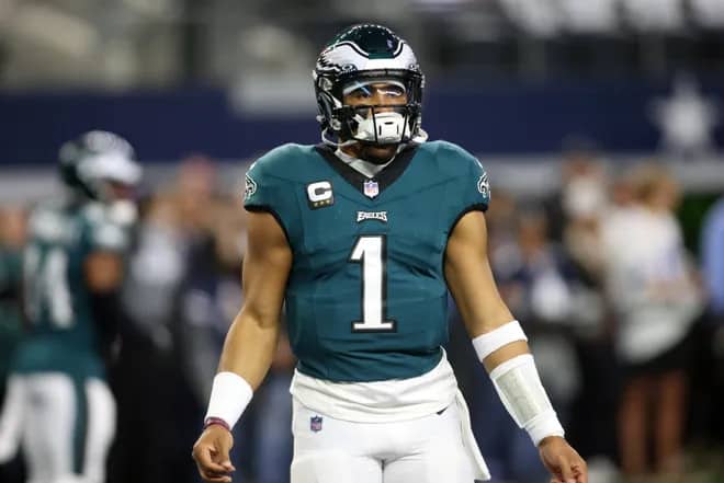 Jalen Hurts and the Philadelphia Eagles fell to 10-3 after a 33-13 loss to the Dallas Cowboys.