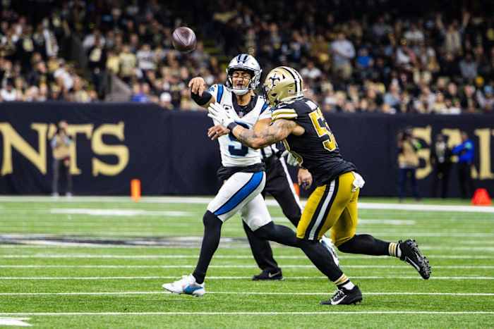 New Orleans Saints linebacker Zack Baun (53) forces Carolina Panthers to throw the ball away. Mandatory Credit: Stephen Lew-USA TODAY Sports