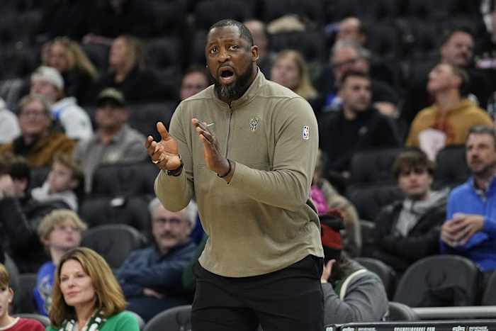 Milwaukee Bucks head coach Adrian Griffin
