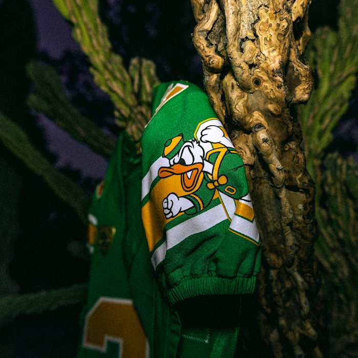 Oregon Fiesta Bowl Uniform 4