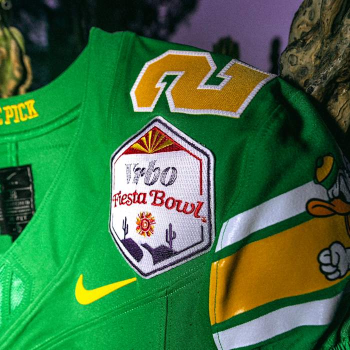 Oregon Fiesta Bowl Uniform 3
