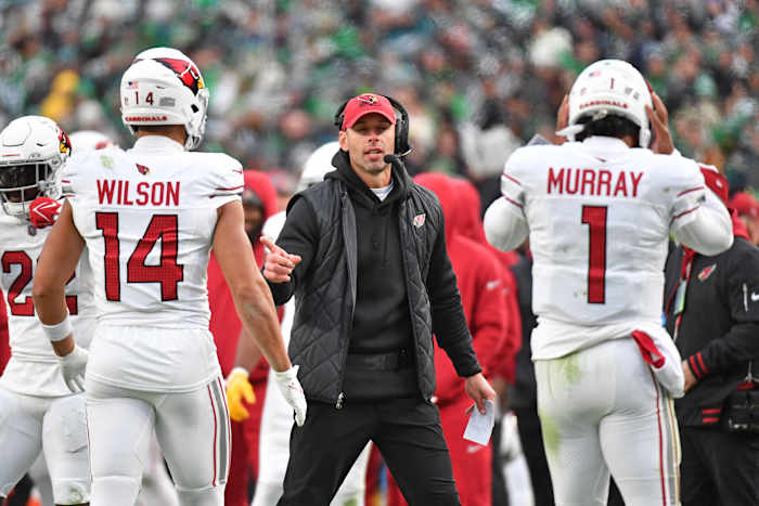 Arizona Cardinals head coach Jonathan Gannon celebrates touchdown with wide receiver Michael Wilson (14) and quarterback Kyler Murray (1) during the fourth quarter against the Philadelphia Eagles at Lincoln Financial Field. Mandatory Credit: Eric Hartline-USA TODAY Sports