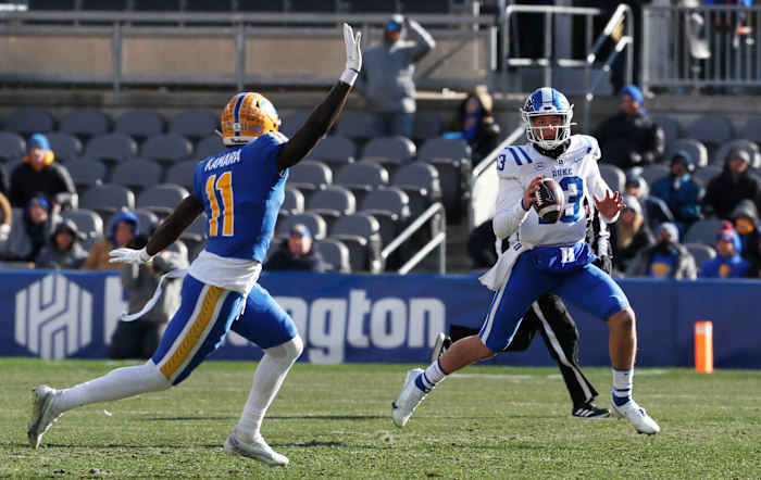 On November 19, 2022, Pitt linebacker Bangally Kamara was in pursuit of Duke quarterback Riley Leonard.