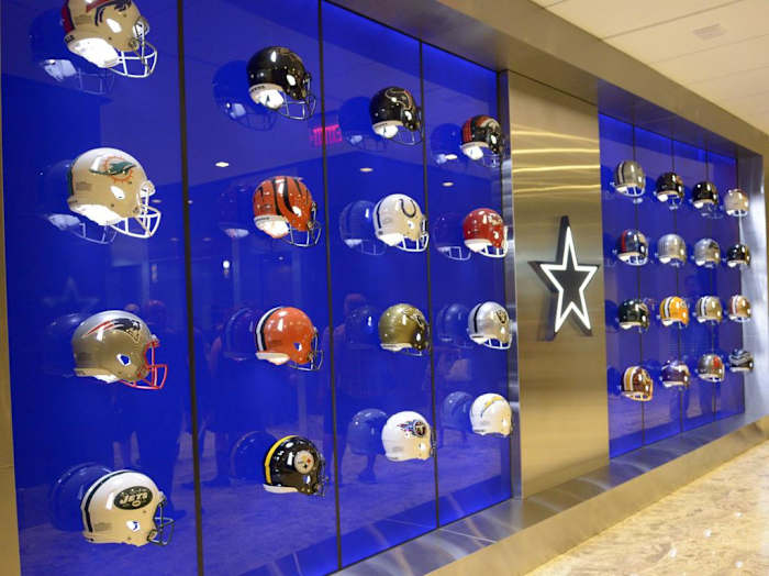 cowboys helmet wall