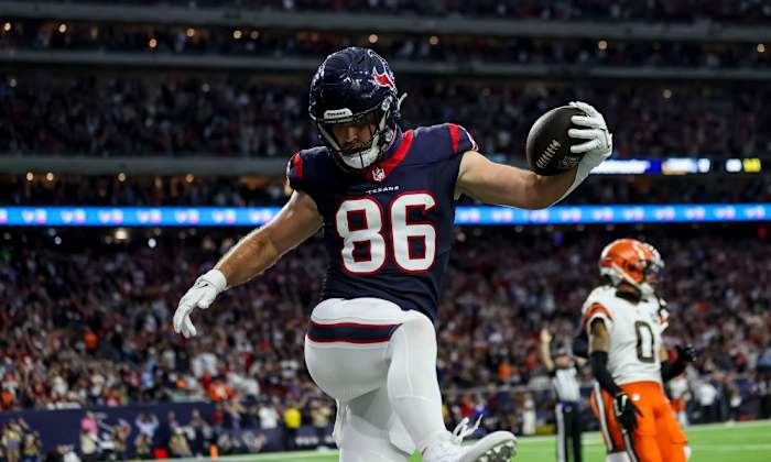 Houston Texans' tight end Dalton Schultz