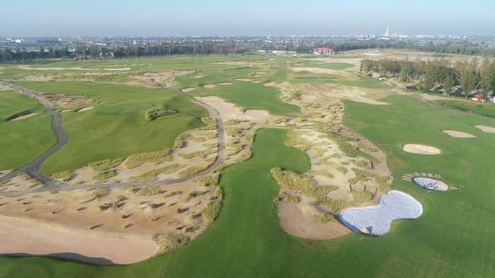 If certain elements of Ballyshear Links look familiar, then it's because course architect Gil Hanse has essentially replicated designer C.B. Macdonald's famed Lido Club that was shuttered in 1942.