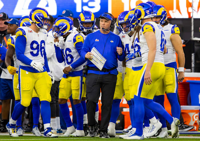 Joe DeCamillis, the then-Special Teams Coordinator for the Los Angeles Rams, talking to one of his units in Super Bowl 56 (13th Feb., 2022)