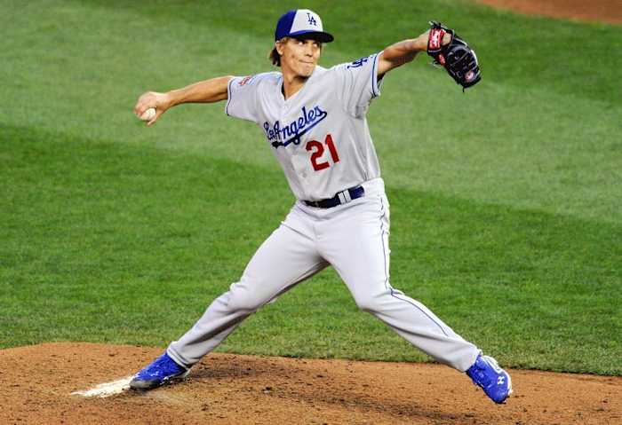 zack-greinke-rob-carr-getty.gif