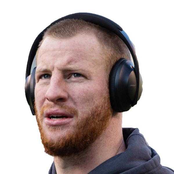 Carson Wentz Headshot © Bill Streicher-USA TODAY Sports