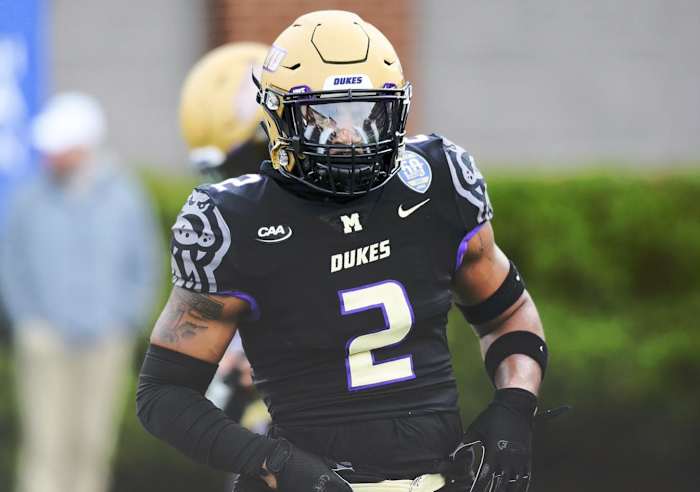 Diamante Tucker-Dorsey with the James Madison Dukes