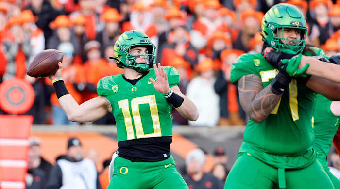 Nov 26, 2022; Corvallis, Oregon, USA; Oregon Ducks quarterback Bo Nix (10) throws the ball during the second half against the Oregon State Beavers at Reser Stadium.