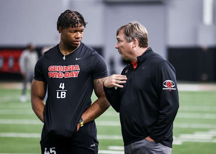 Georgia EDGE Nolan Smith talking to Kirby Smart
