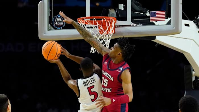 San Diego State Aztecs guard Lamont Butler (5) shoots against Florida Atlantic Owls guard Alijah Martin