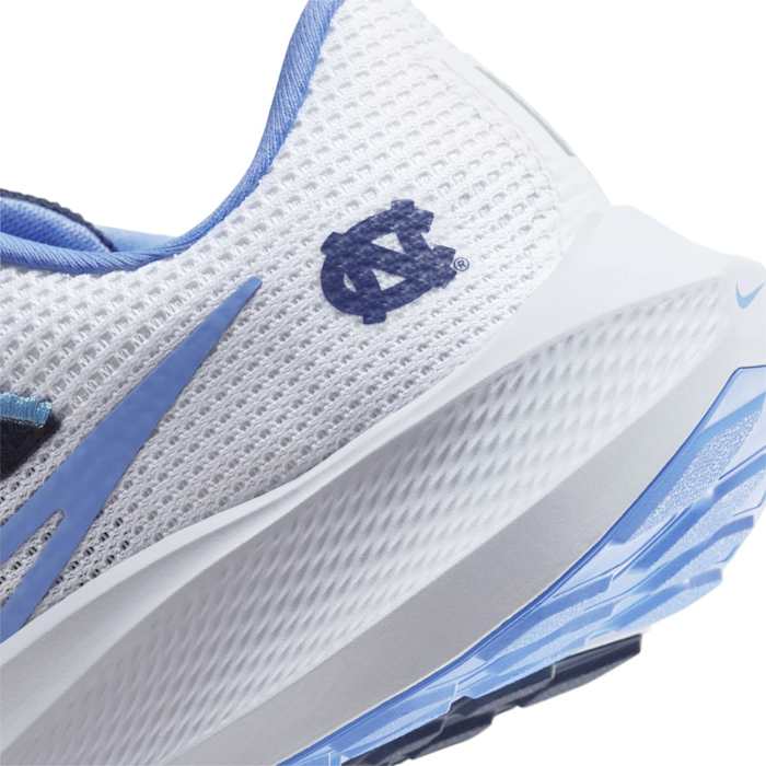 North Carolina Tar Heels NCAA Zoom Pegasus 40 - $139.99