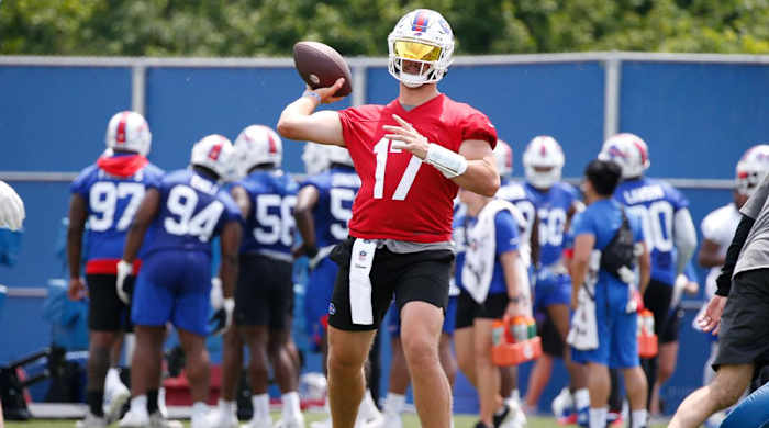 Buffalo Bills quarterback Josh Allen (17) throws a pass during the NFL football team’s mandatory minicamp in Orchard Park, N.Y., Wednesday June 15, 2022.
