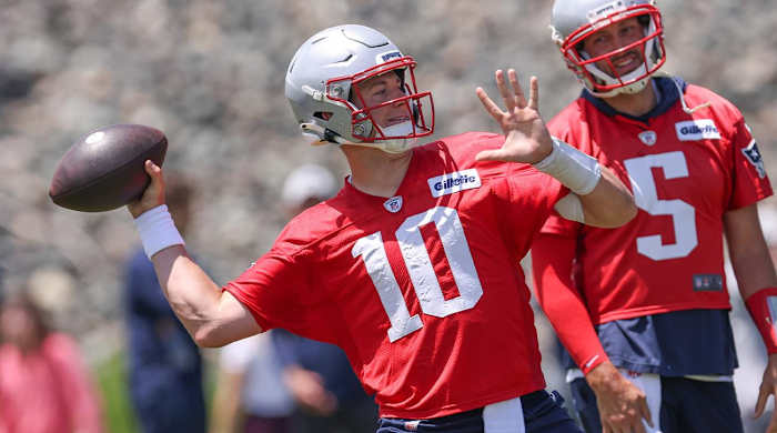Jun 8, 2022; Foxborough, Massachusetts, USA; New England Patriots quarterback Mac Jones (10) during the New England Patriots minicamp at Gillette Stadium.